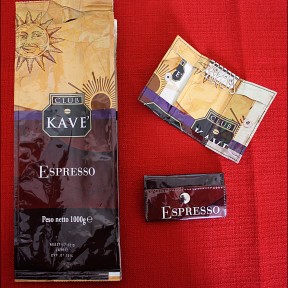 portachiavi chiuso realizzato con la carta del caffè KAVE
